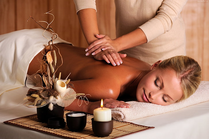 Massage treatment at the spa