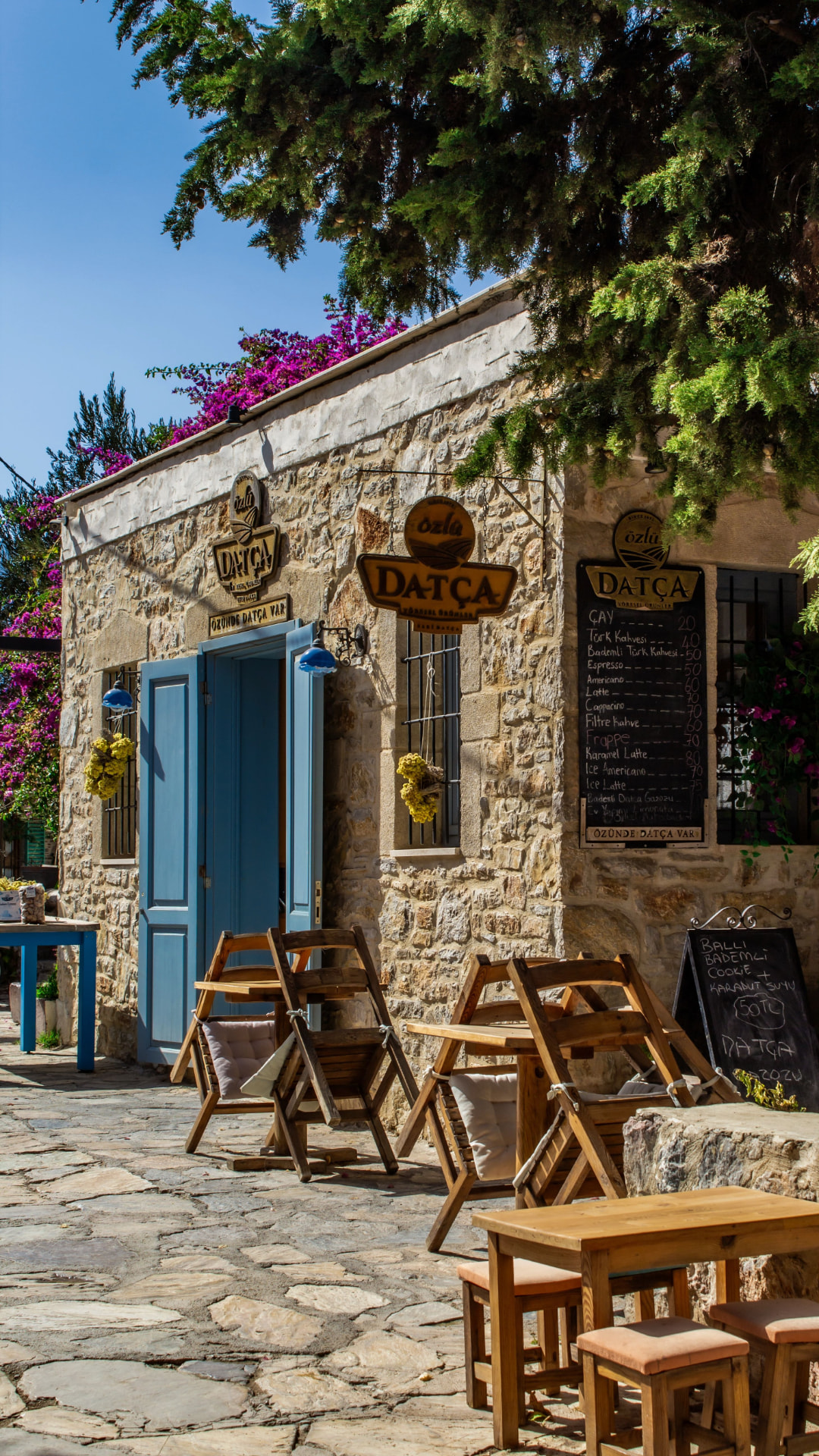 Stone lane in Afytos