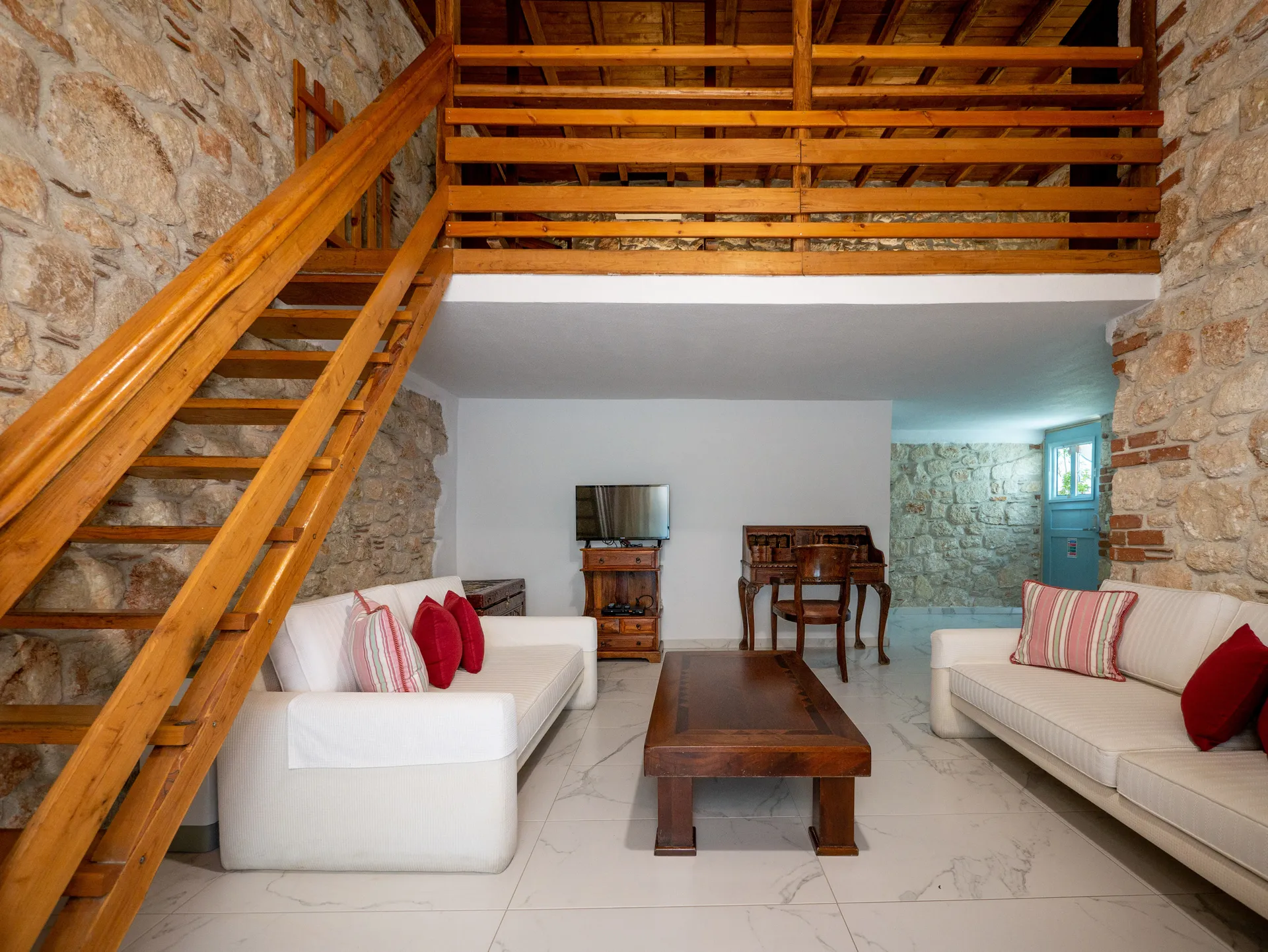 Premium maisonette lounge