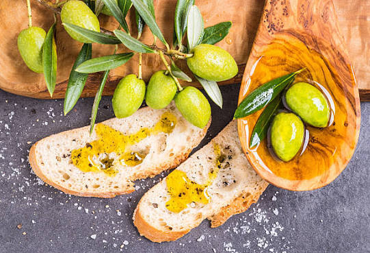 Olive oil and bread tasting